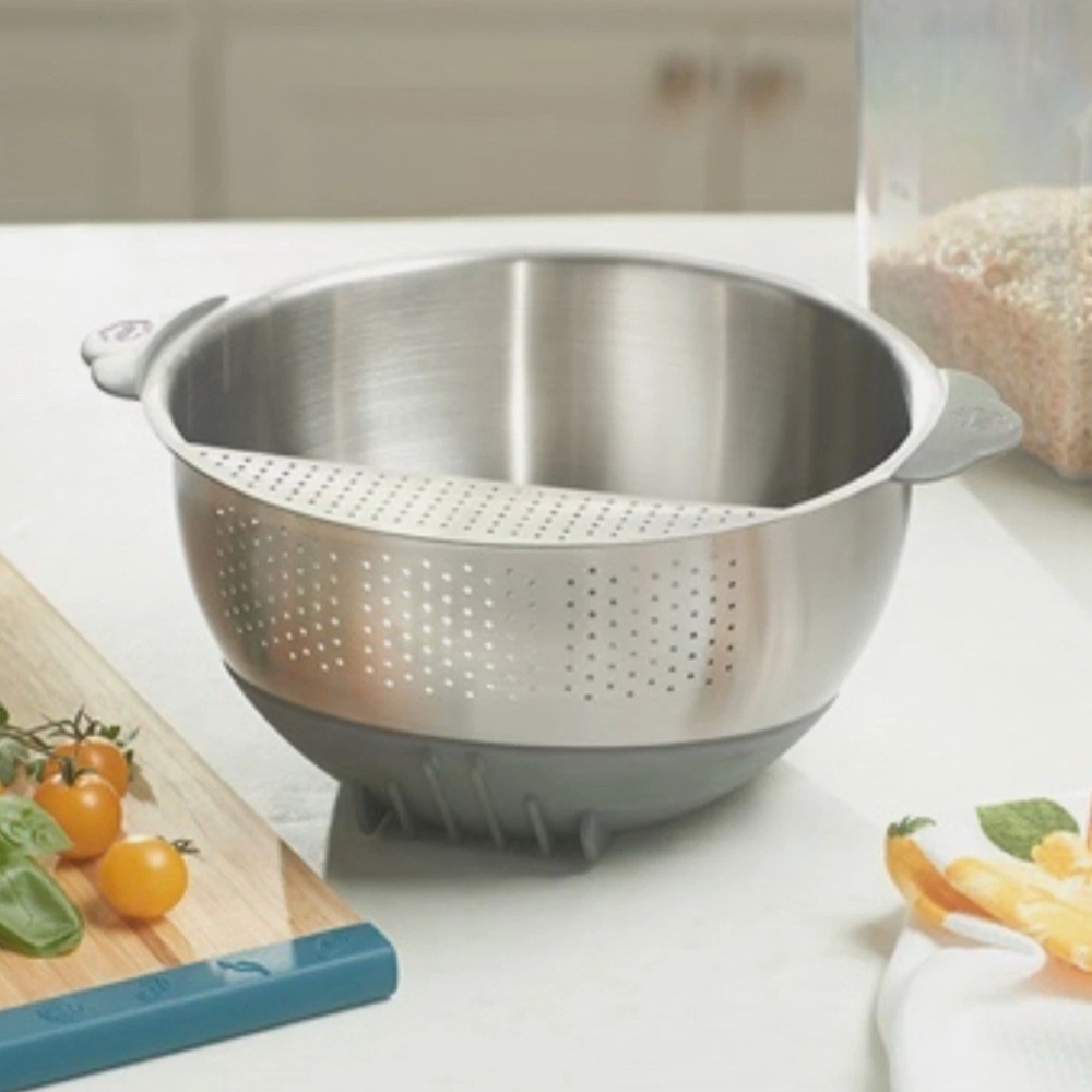 Princess House Stainless Steel Colander with Gray Base